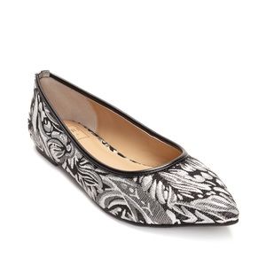 Brocade Flat